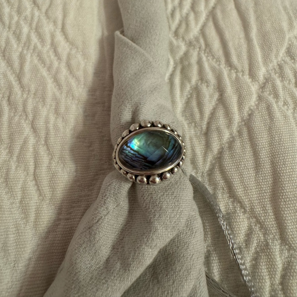 Lagos Ring